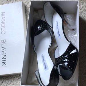 Manolo blahnik crisscross patent dorsay